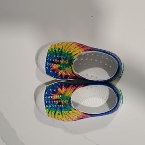 Native Tie Dye Rainbow Water Shoes Size 7